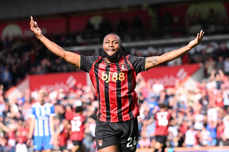 邮报：利物浦今夏确实关注过塞梅尼奥，至于未来他们还有其他候选