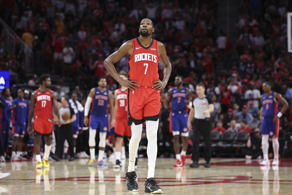 杜兰特：我从来不喜欢独断专行 要赋能周围的人&让他们变更好